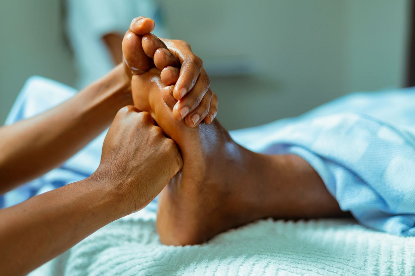 Diabetic Neuropathy in Feet: Treatment Options and What Actually Reverses It